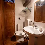 Castello Valenzino Bed & Breakfast Antognola