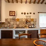 Castello Valenzino 3*