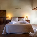 Castello Valenzino Bed & Breakfast 3*