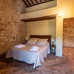 Castello Valenzino 3* Antognola