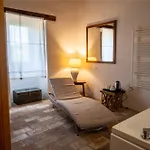 Castello Valenzino Bed & Breakfast 3*
