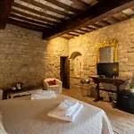 Castello Valenzino Bed & Breakfast