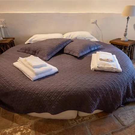 Bed & Breakfast Castello Valenzino 3*
