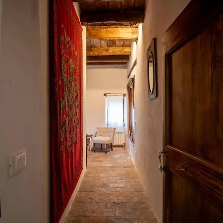 Castello Valenzino 3*