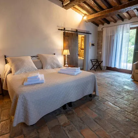 Castello Valenzino Bed and breakfast Antognola