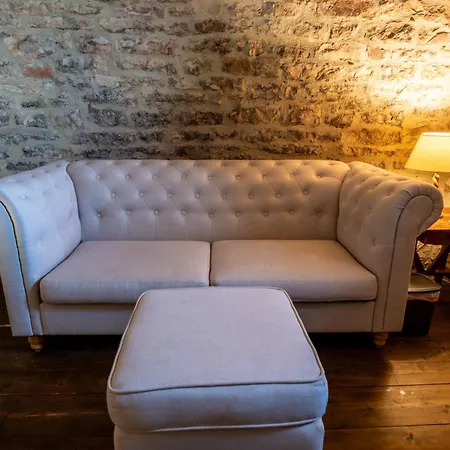 Castello Valenzino Bed and breakfast Antognola