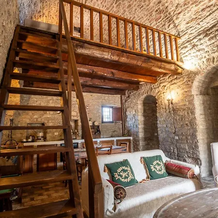 Bed and breakfast Castello Valenzino 3*