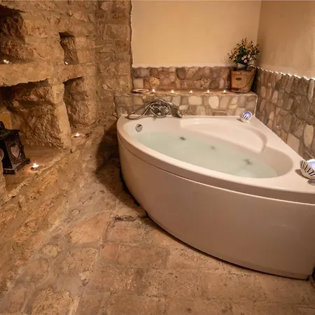 Castello Valenzino Bed & Breakfast 3*