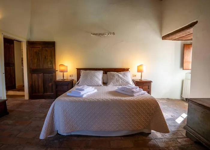 Castello Valenzino Nocleg ze śniadaniem 3*