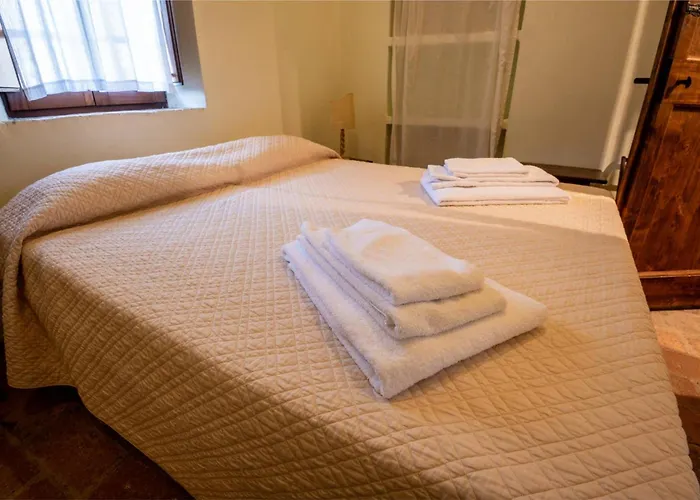 Castello Valenzino 3* Antognola