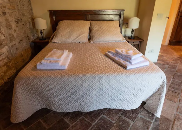 Castello Valenzino 3*