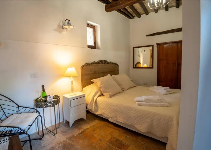 Castello Valenzino 3*