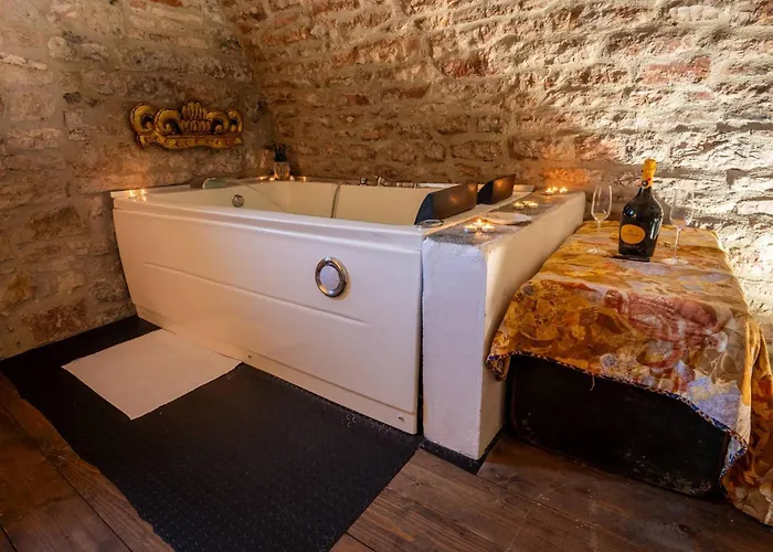 Castello Valenzino 3*