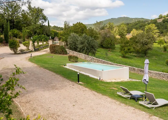 Castello Valenzino 3* Antognola