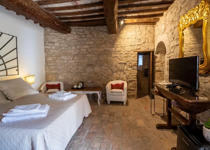 Castello Valenzino 3* Antognola